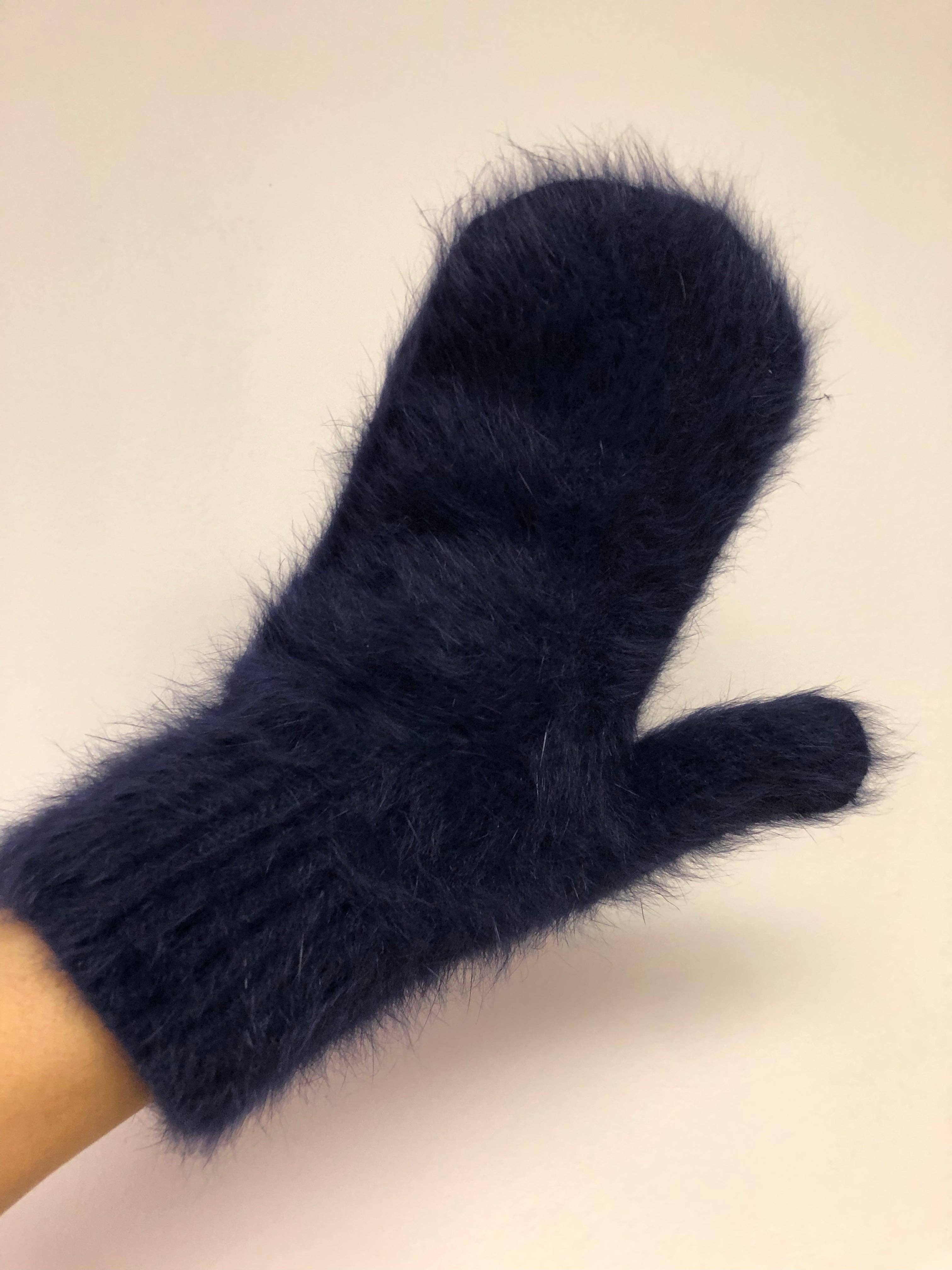 Fluffy Angora Mittens – Warm & Cruelty-Free Neutral Winter Gloves