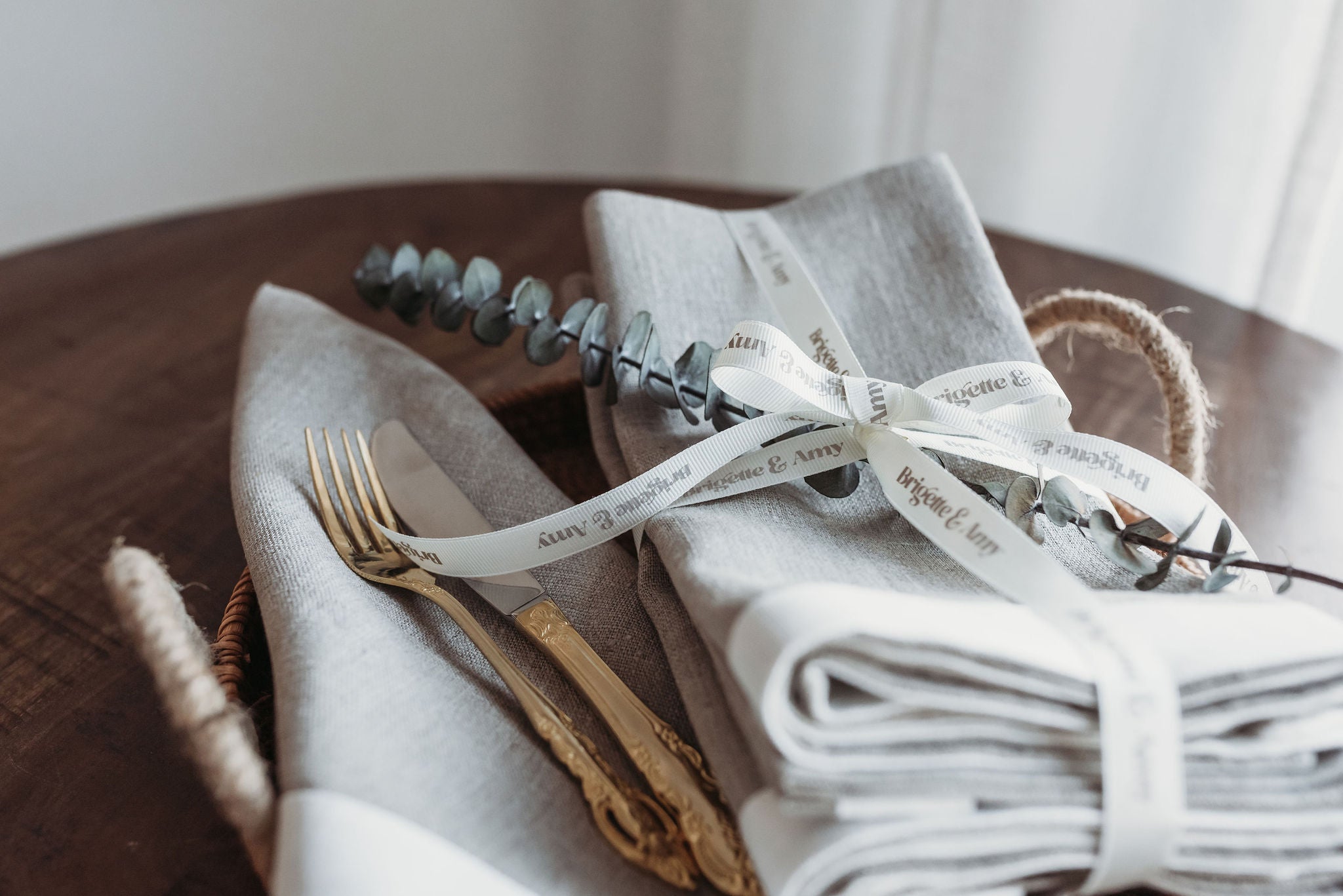 KING Napkin Set on a wooden table