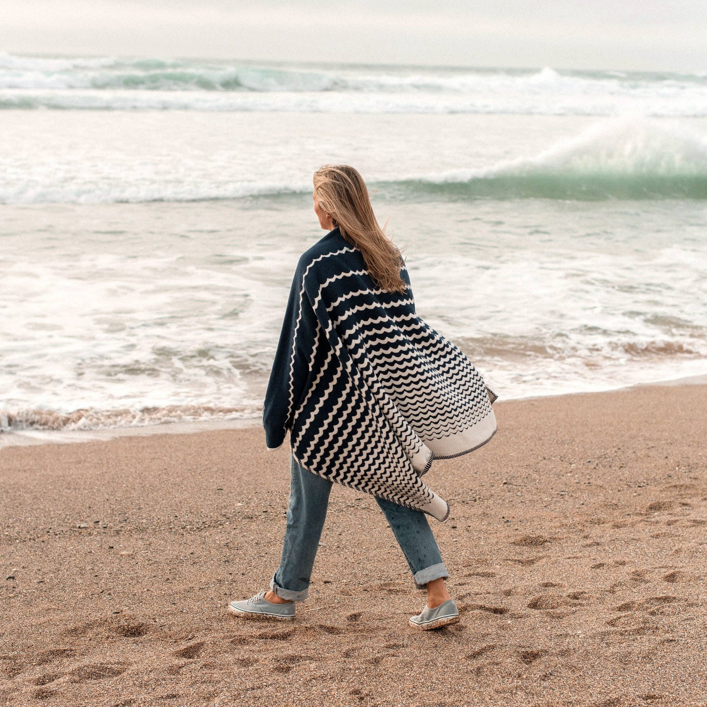 Navy Swell Recycled Cotton Blanket – Sustainable Coastal Comfort