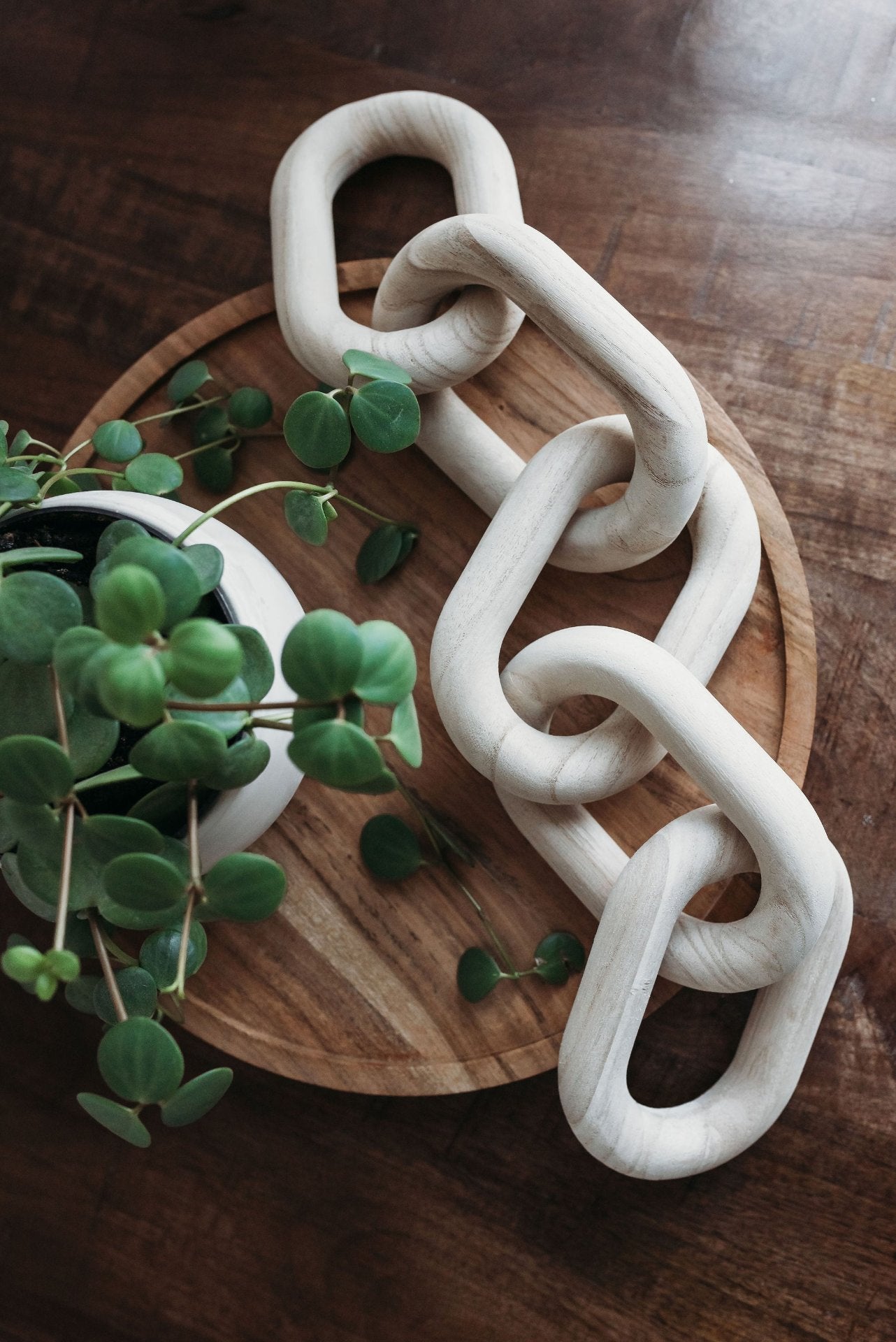 Wood Chain Link on a wooden plate