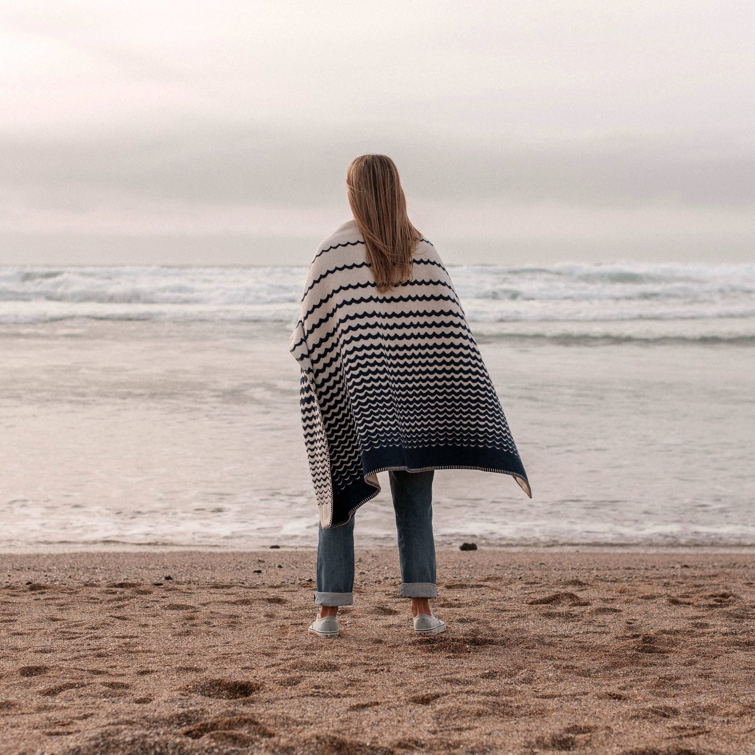 Navy Swell Recycled Cotton Blanket – Sustainable Coastal Comfort