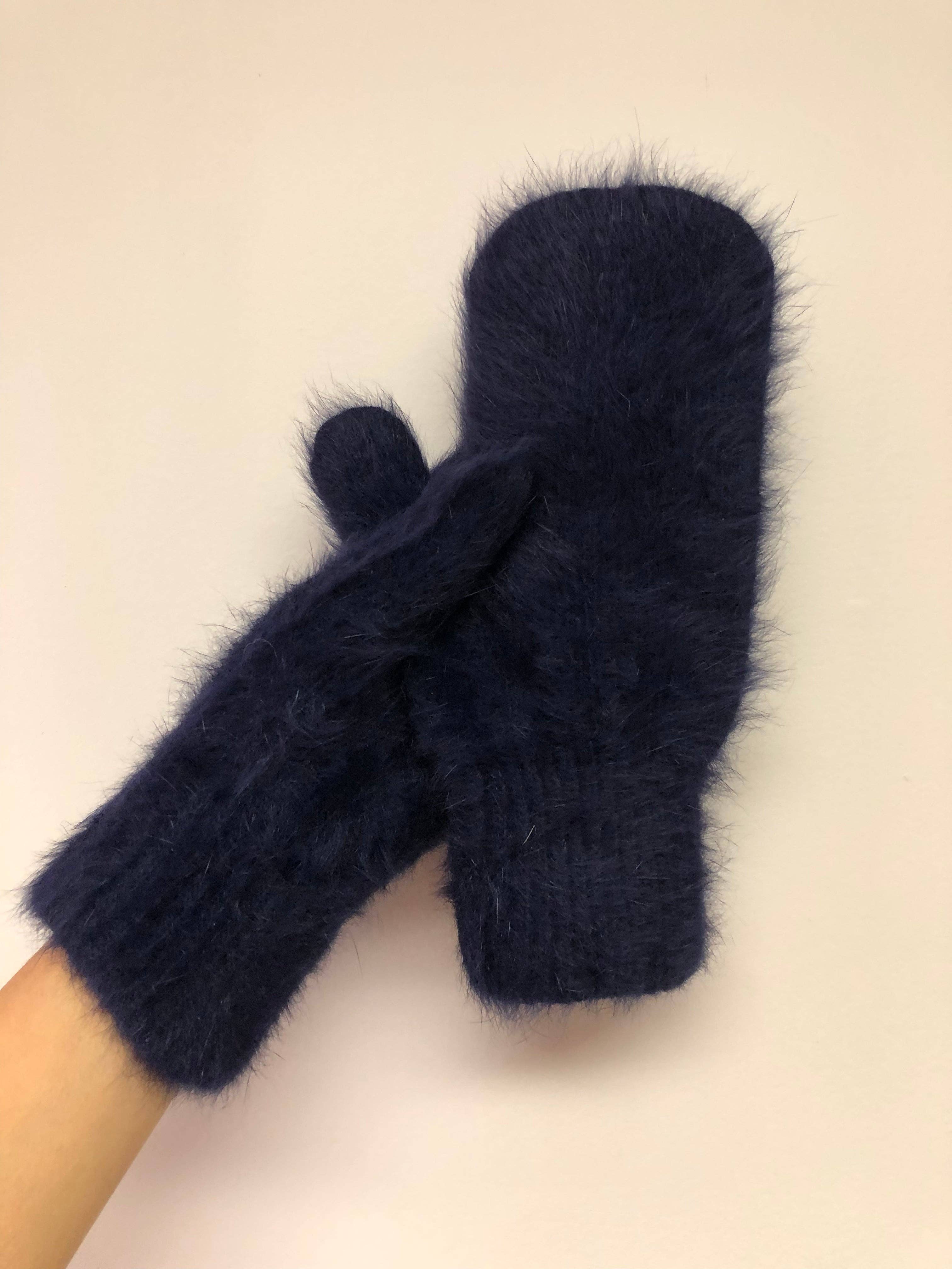 Fluffy Angora Mittens – Warm & Cruelty-Free Neutral Winter Gloves